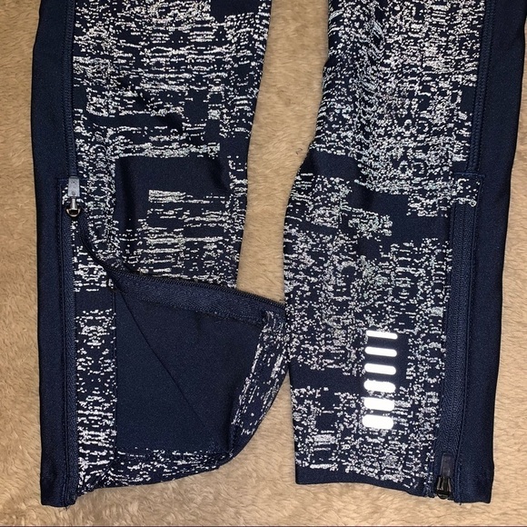 Under Armour Heat Gear and Velocity 7/8 Leggings Size Small Bundle - Picture 14 of 16